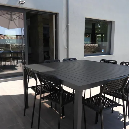 Mountain & Sea Serenity - Private Pool アフィフェ